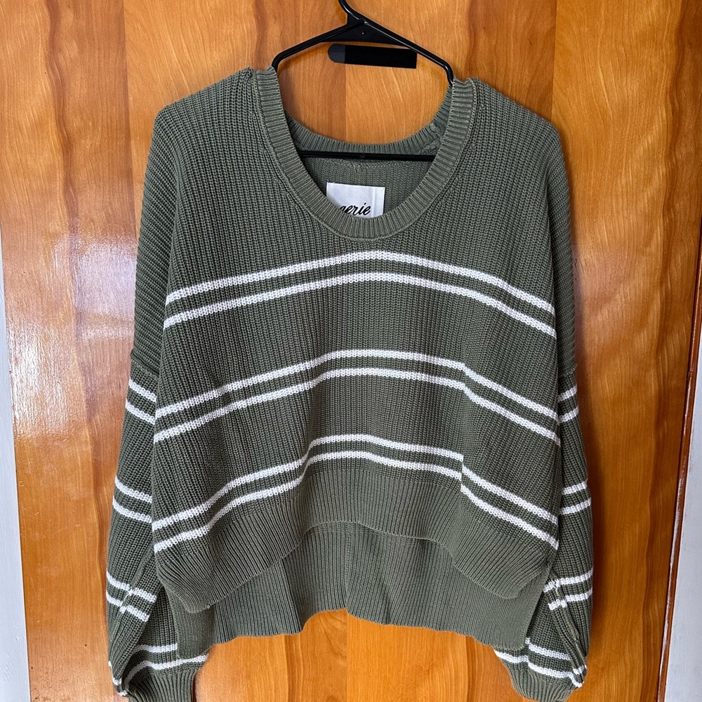 Aeries Oversized Cropped Swoop Sweater Medium